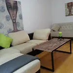 Apartamento V Ajax Metro Stadion Narodowy *