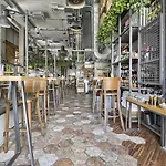 Apartamento V Ajax Metro Stadion Narodowy *