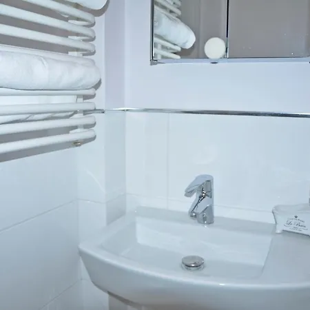 V Ajax Metro Stadion Narodowy *